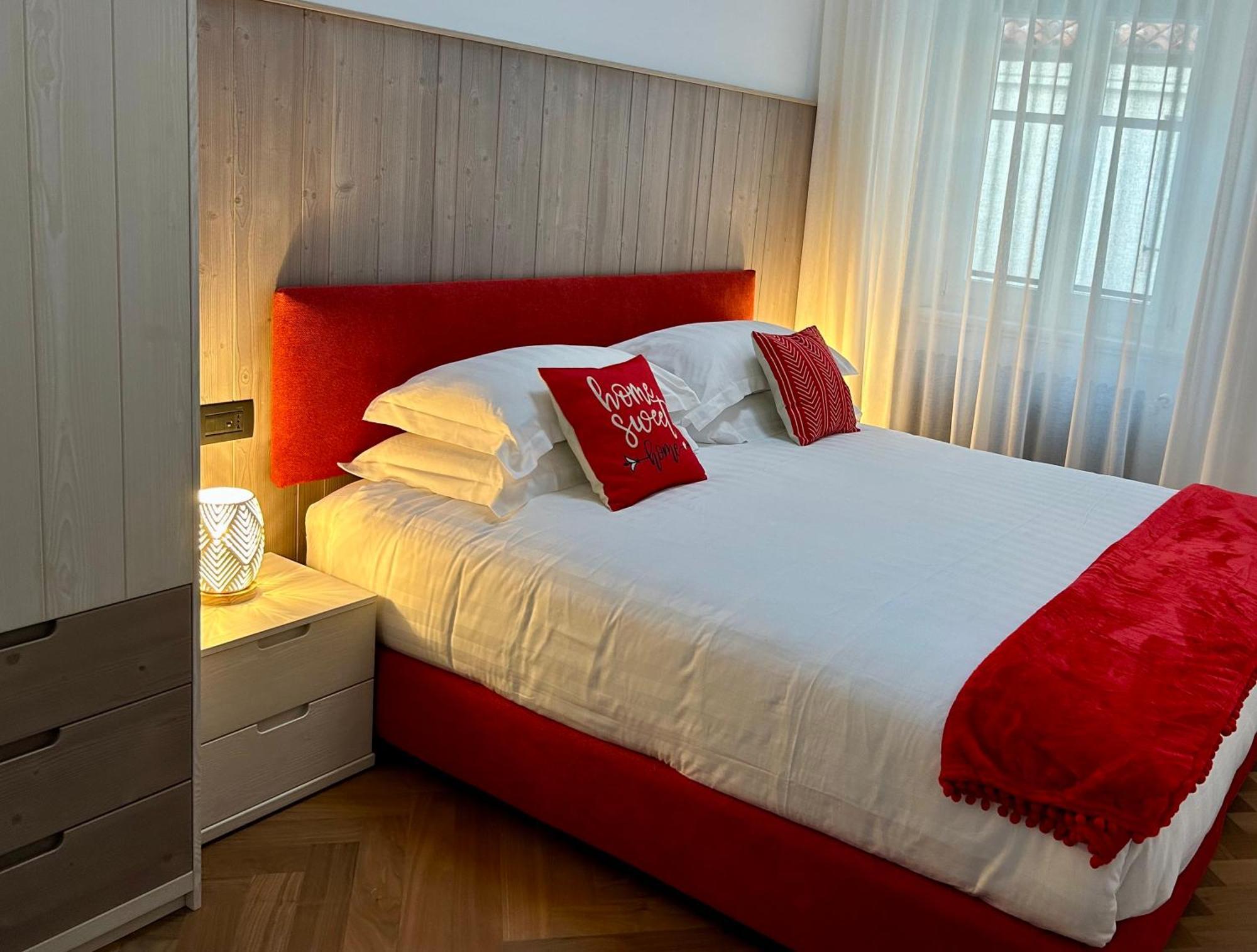 Casa Romano Suites トリエステ エクステリア 写真
