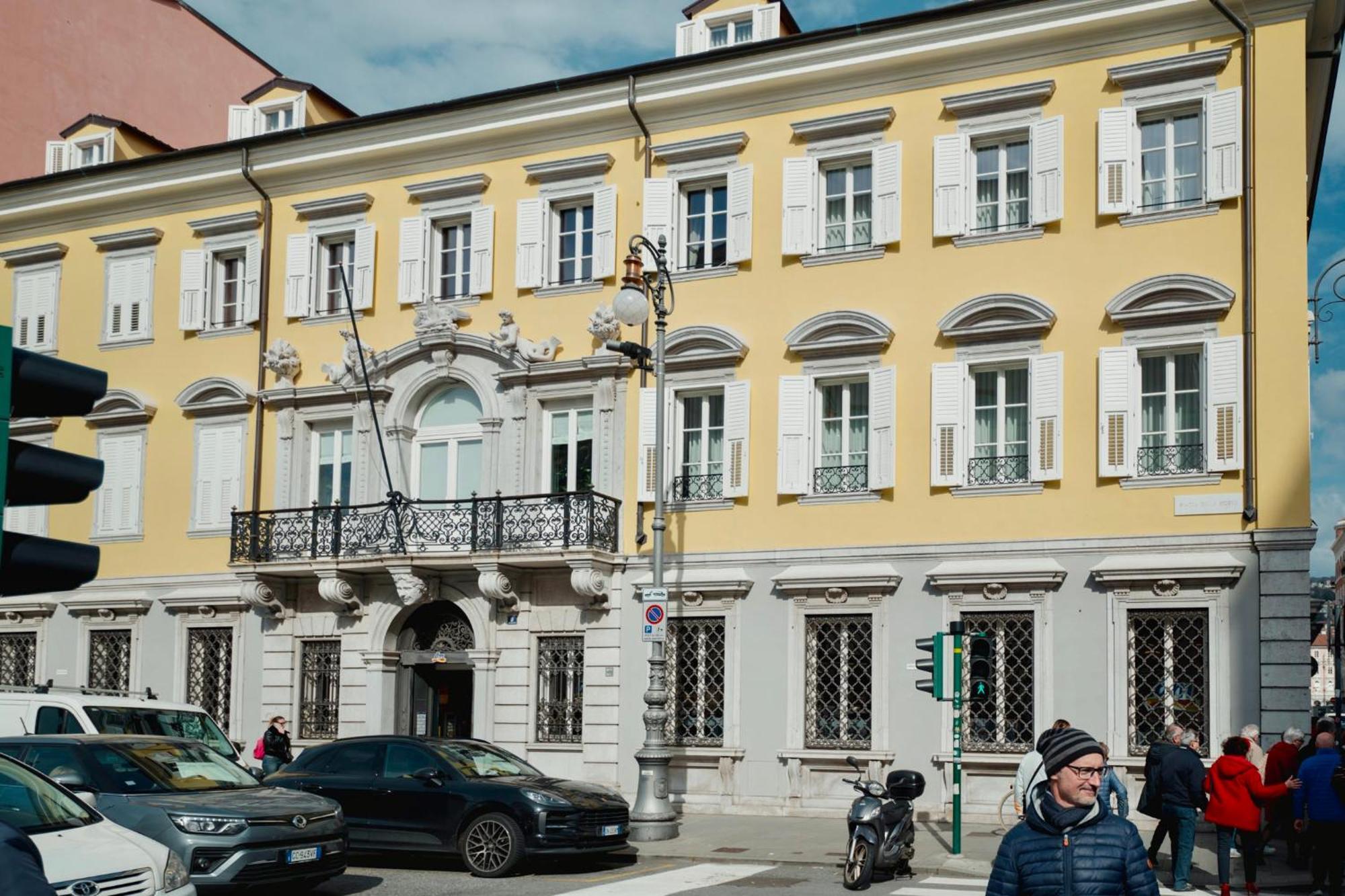 Casa Romano Suites トリエステ エクステリア 写真