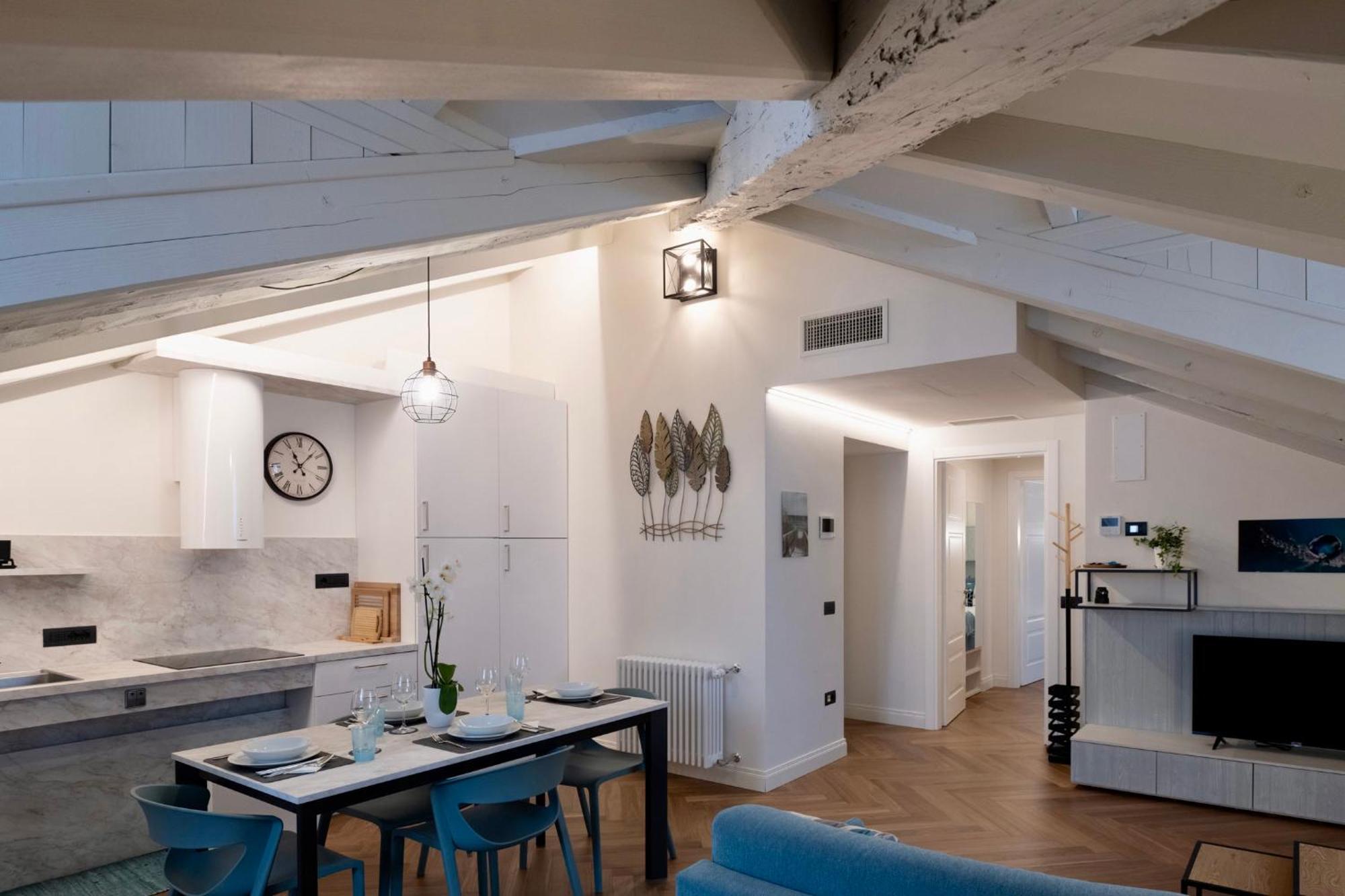 Casa Romano Suites トリエステ エクステリア 写真